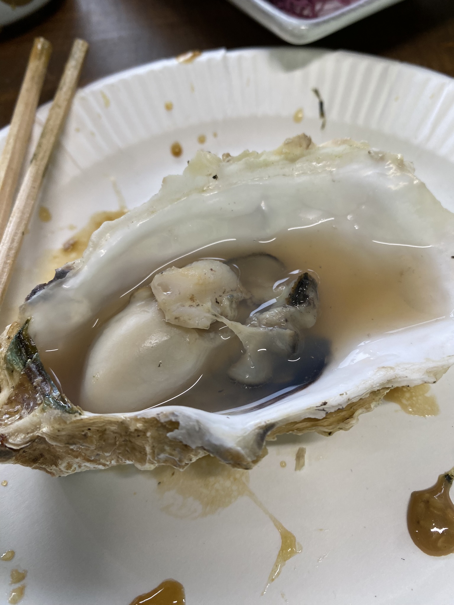 Itoshima kaki goya oyster open grilled steamed cooked done charcoal grill ready to eat